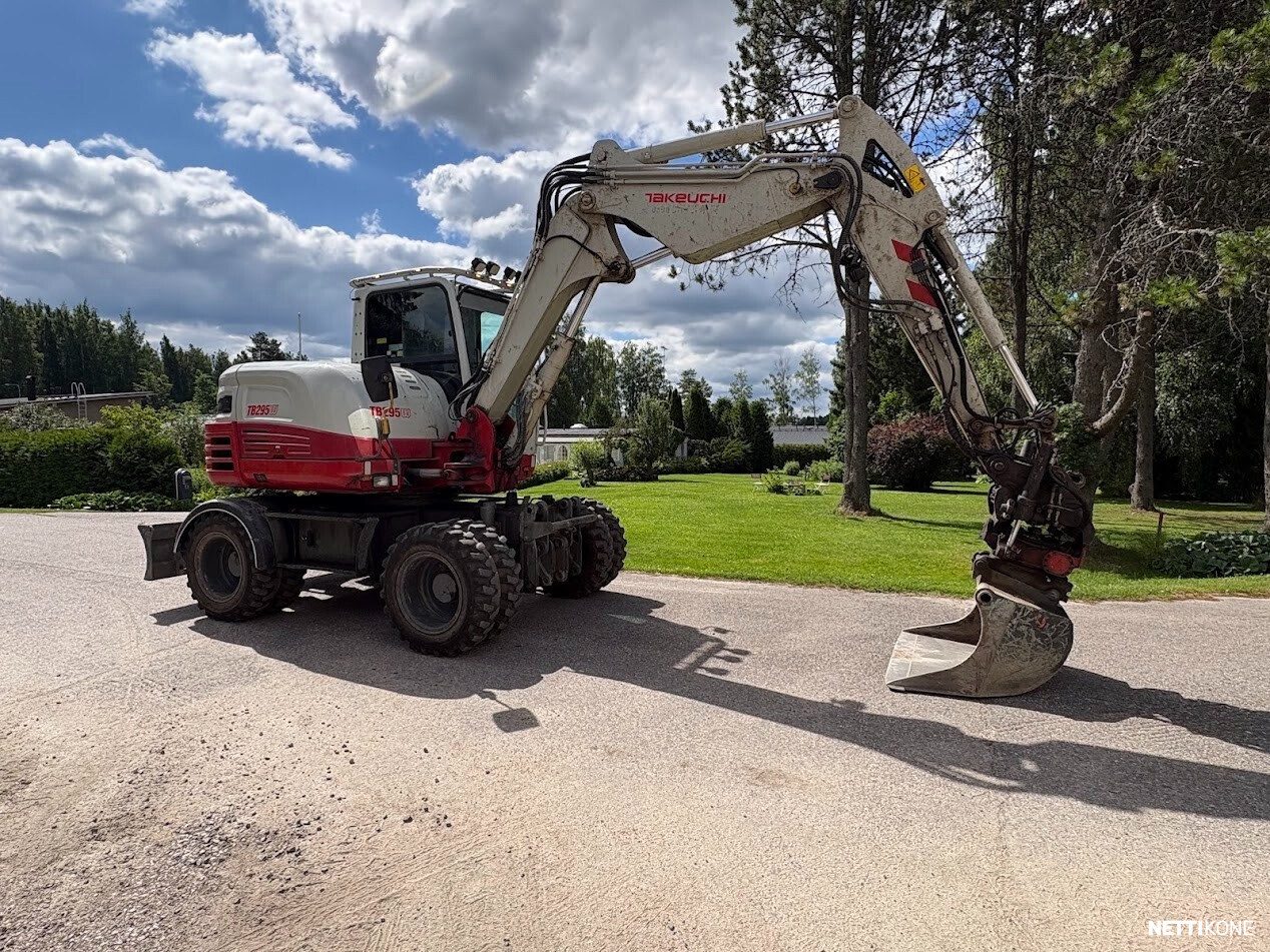 Takeuchi TB295W